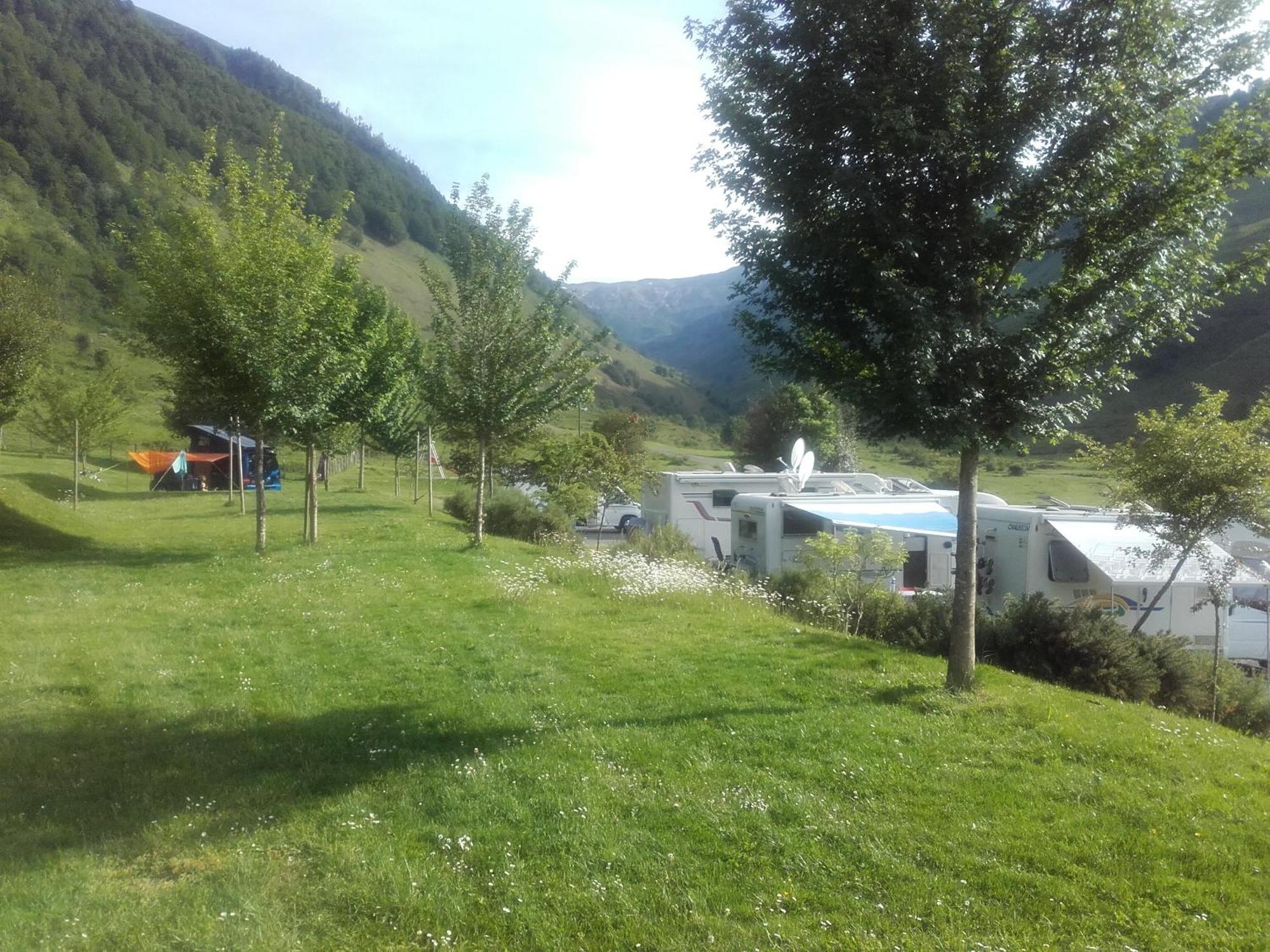 Gite De Montagne Du Plateau De Lhers- Accueil Randonneurs Accous Exterior photo