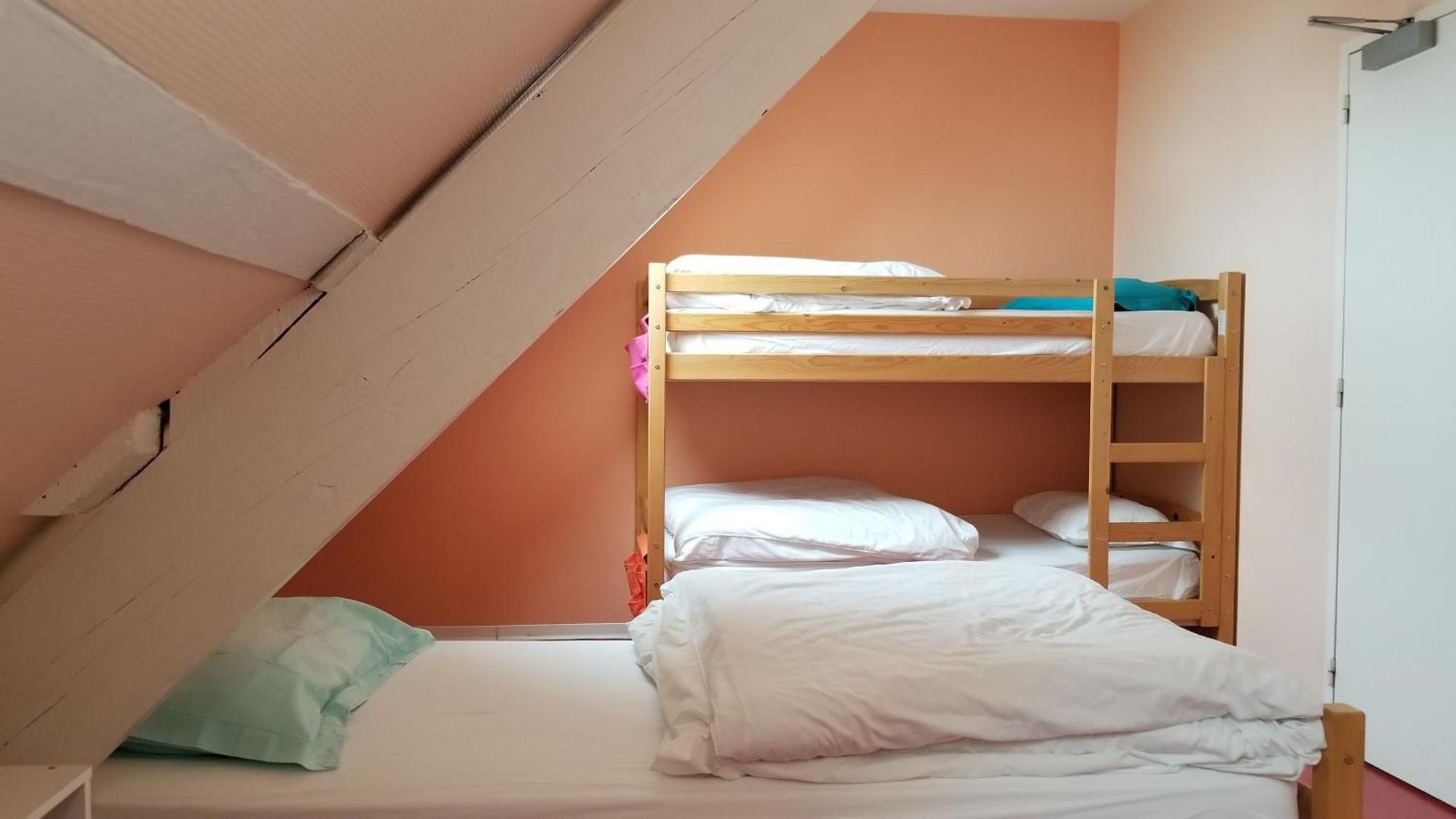 Gite De Montagne Du Plateau De Lhers- Accueil Randonneurs Accous Room photo