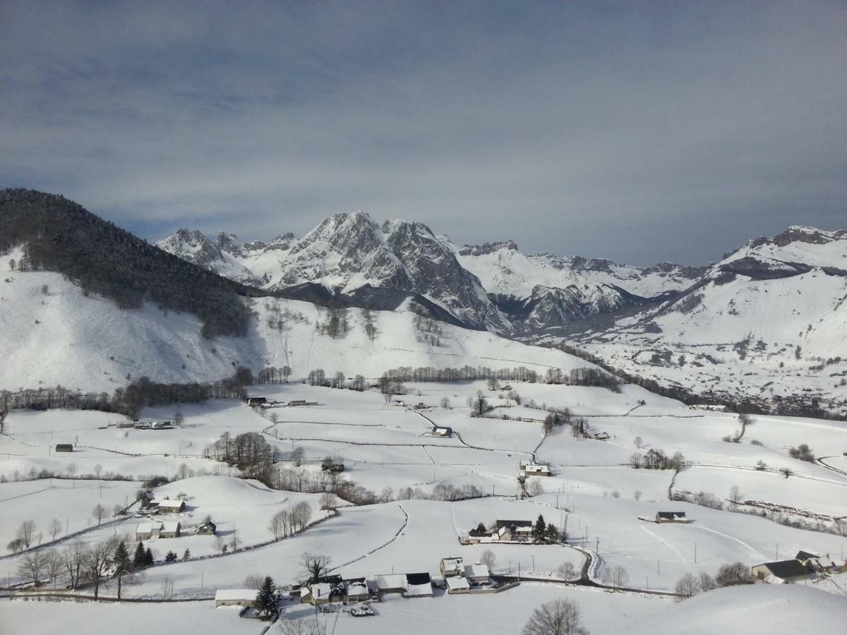 Gite De Montagne Du Plateau De Lhers- Accueil Randonneurs Accous Exterior photo